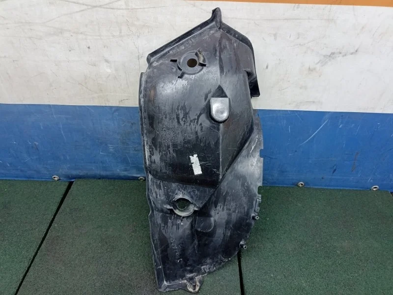 Подкрылок Renault Sandero 2 с 2014- 767488904R, задний правый