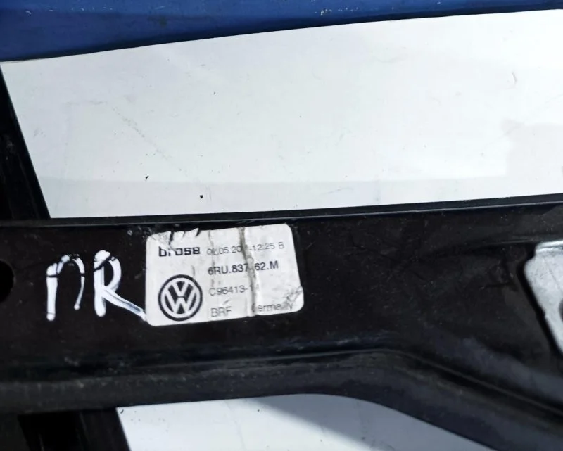Стеклоподъемник Volkswagen Polo Sedan 2011-2020 6RU837462M, передний правый