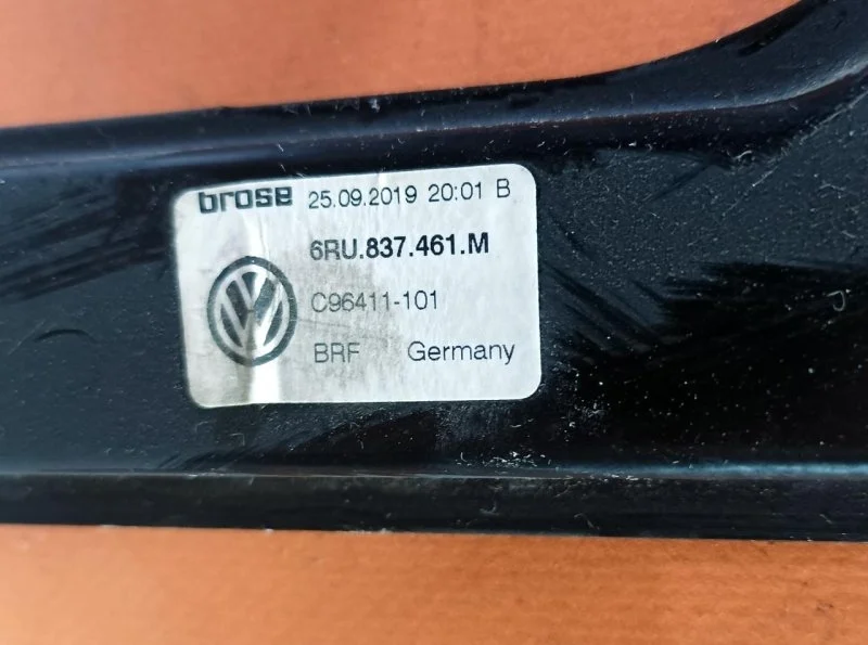 Стеклоподъемник Volkswagen Polo Sedan 2011-2020 6RU837461M, передний левый