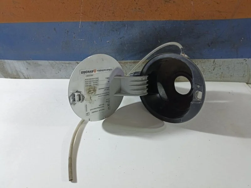 Лючок бензобака Volkswagen Polo Sedan 2011-2020 6RU809857