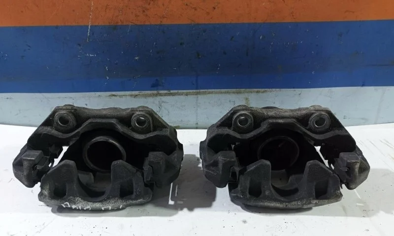 Суппорт тормозной Volkswagen Polo Sedan 2011-2020 6RF615124, передний правый