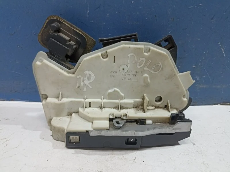 Замок двери Volkswagen Polo Sedan 2011-2020 6RD837016A, передний правый