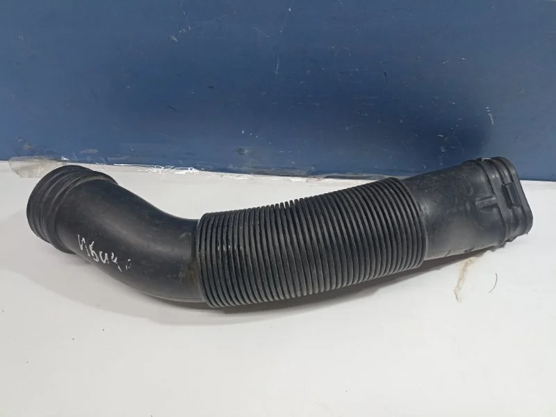 Воздуховод воздушного фильтра Seat Ibiza 2008> 6R0129618B