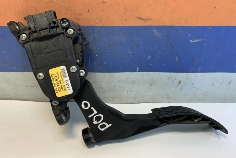 Педаль газа электро Volkswagen Polo Sedan 2011-2020 6Q1723503P