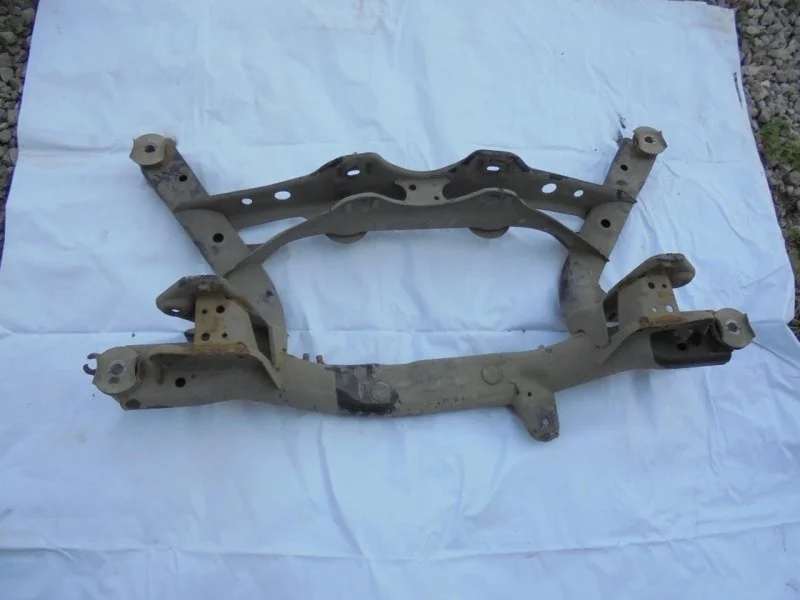 Подрамник Audi Q3 5N0505235AH 8UB, задний