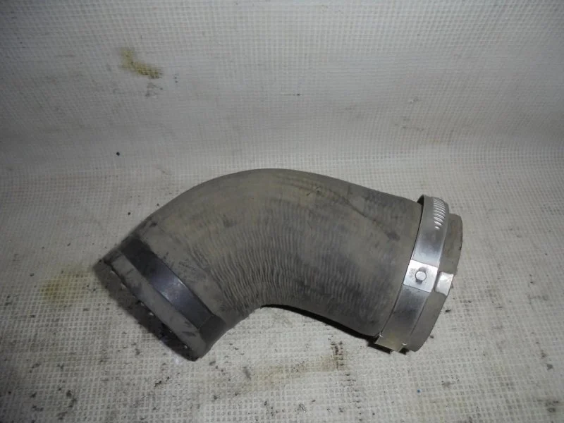 Патрубок интеркулера Audi Q3 5N0145833B 8UB