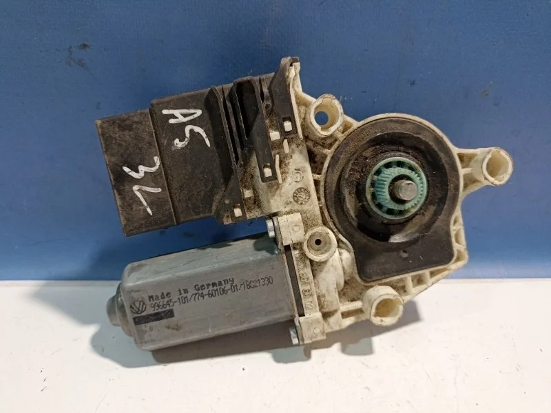 Моторчик стеклоподъемника Skoda Octavia A5 2004-2013 5K0959703ASK3 1Z, задний левый