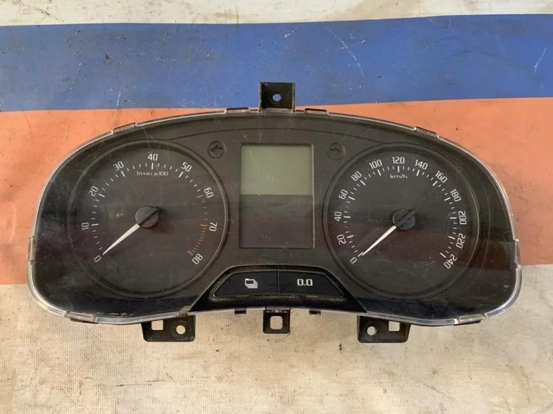 Щиток приборов Skoda Fabia II 2006 - 2014 5J0920810E