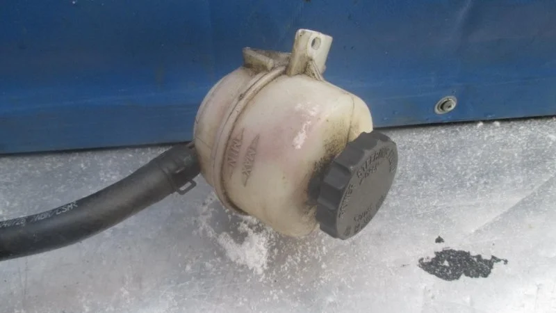 Бачок ГУР Kia Rio 1 57150FD000 DC