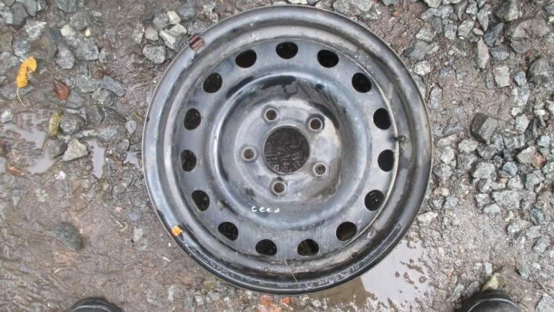 Диск колесный штамповка Kia Ceed 1 2006-2012 529101H500 ED