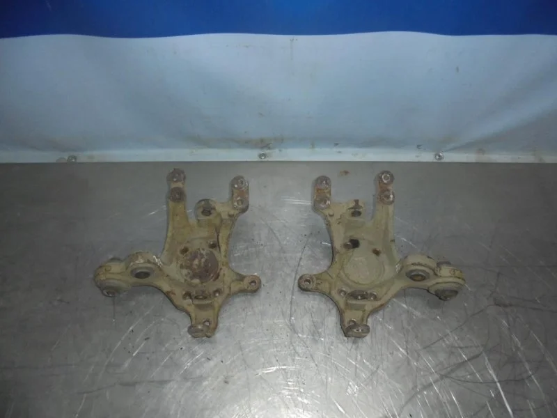 Кулак Kia Ceed 1 2006-2012 527101H000 ED, задний левый