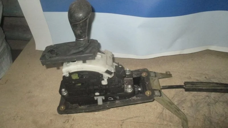 Кулиса АКПП с тросиком Audi Q7 2005 - 2015 4L1713105B 3.0 BUG