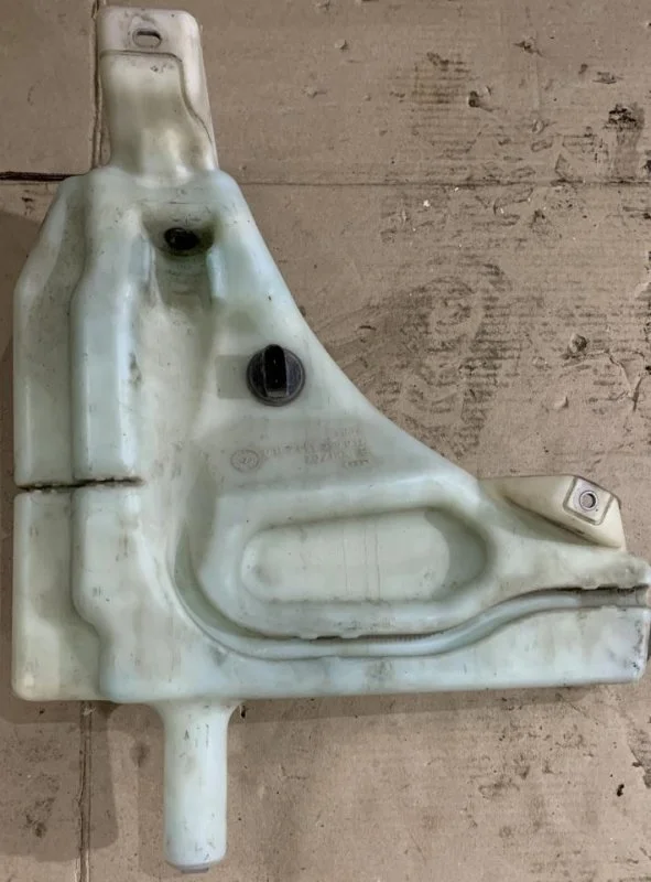 Бачок омывателя Audi Q7 2005 - 2015 4L0955453