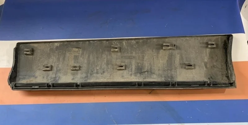 Молдинг двери Audi Q7 2005 - 2015 4L0853970, задний