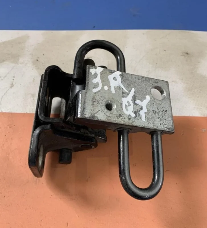 Петля двери Audi Q7 2005 - 2015 4L0833412A, задняя