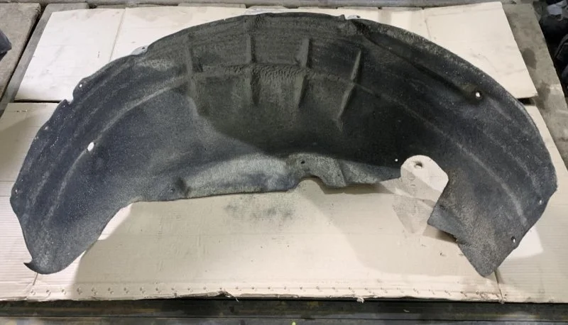 Подкрылок Audi Q7 2005 - 2015 4L0810172A, задний