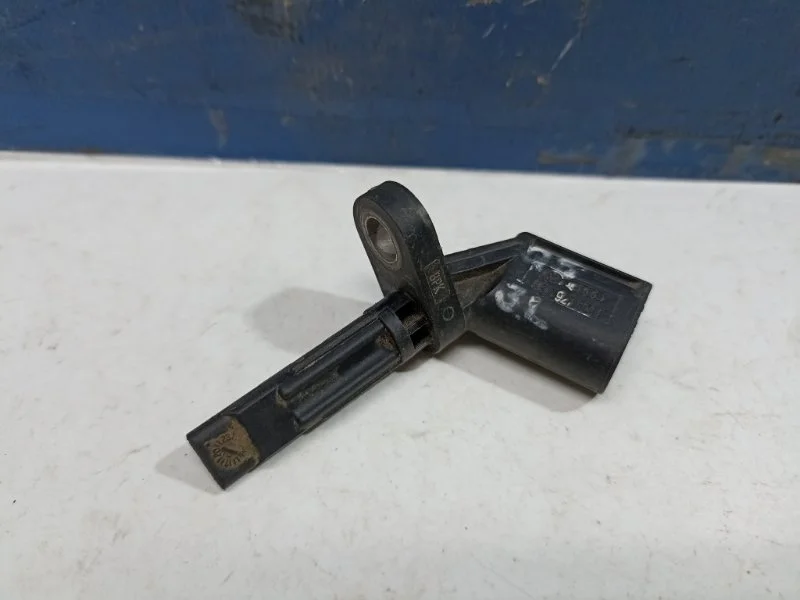 Датчик ABS Audi Q5 2008-2017 4E0927804F 8R, передний левый