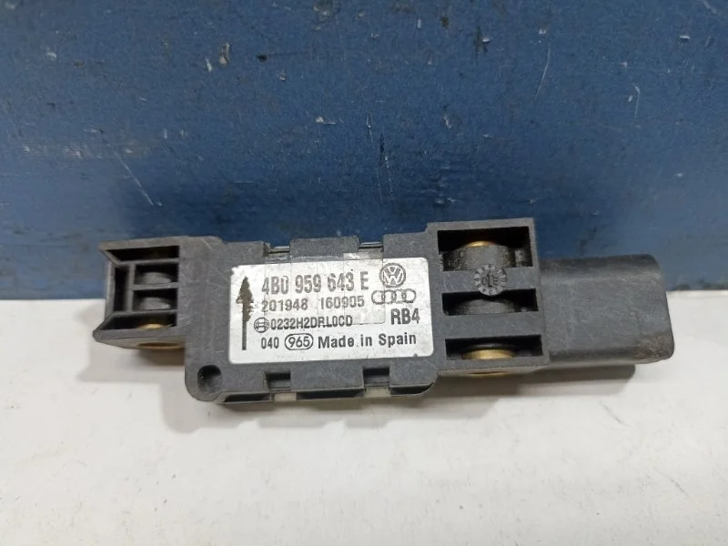 Датчик Airbag Volkswagen Touareg 1 2002 - 2010 4B0959643E 7L, задний
