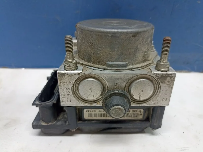 Блок ABS Nissan Note E11 05-11 476609U100