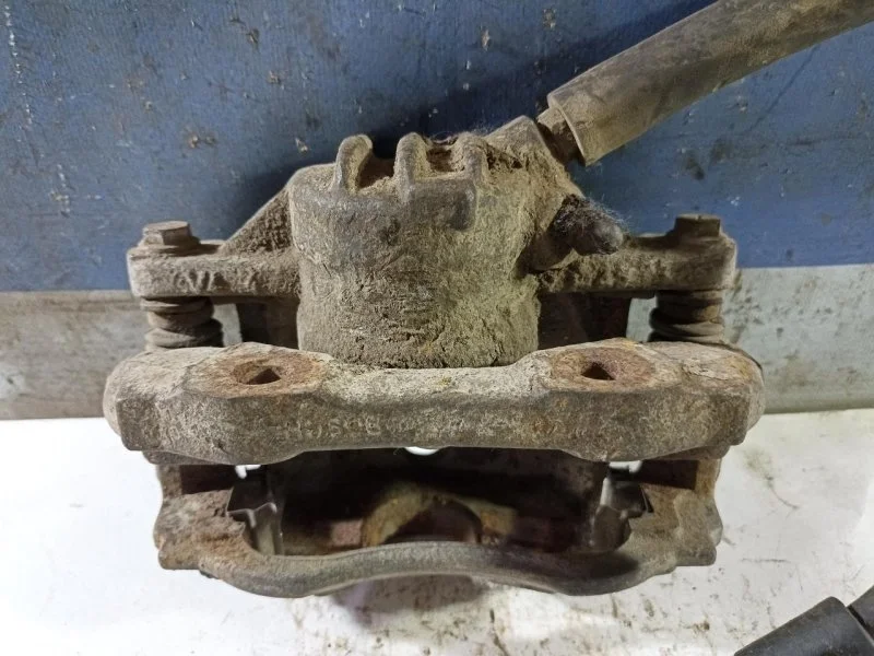 Суппорт тормозной Peugeot 307 2001-2008 4400R7, передний правый