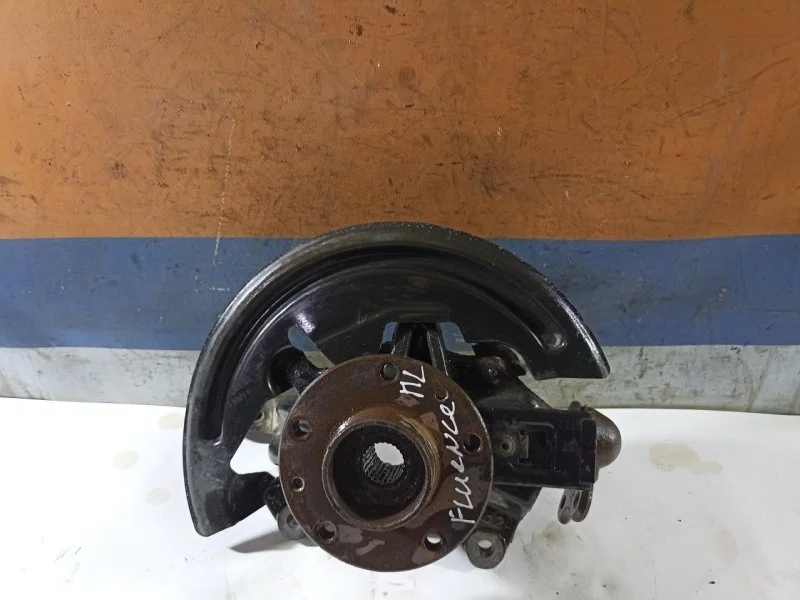 Кулак поворотный Renault Fluence 2012 400154705R, левый