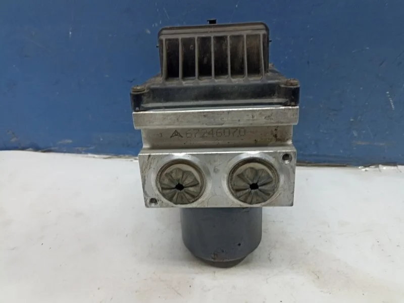 Блок ABS Volkswagen Passat B6 2005 - 2010 3C0614109D 2.0 BLR