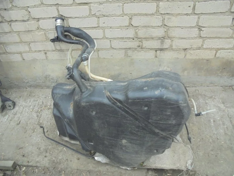 Бак топливный Volkswagen Passat B6 2005 - 2010 3C0201055AG