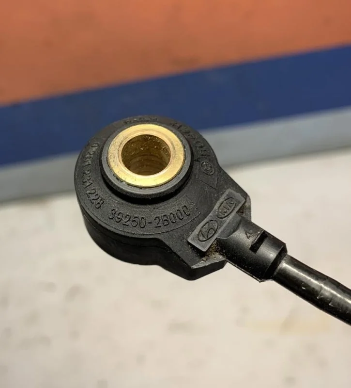 Датчик детонации Hyundai Solaris 1 392502B000 RB