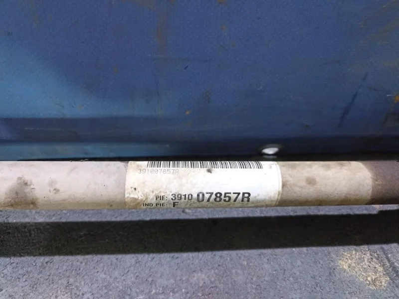 Привод Renault Sandero 2 с 2014- 391007857R, правый