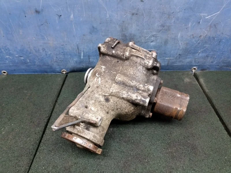 Редуктор Infiniti M35 38500AR515, передний