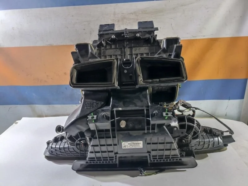 Моторчик печки Renault Fluence 2012 272104377R