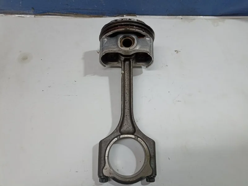 Поршень с шатуном Kia Cerato 3 2013-2020 235102E410 YD 2.0 G4NA