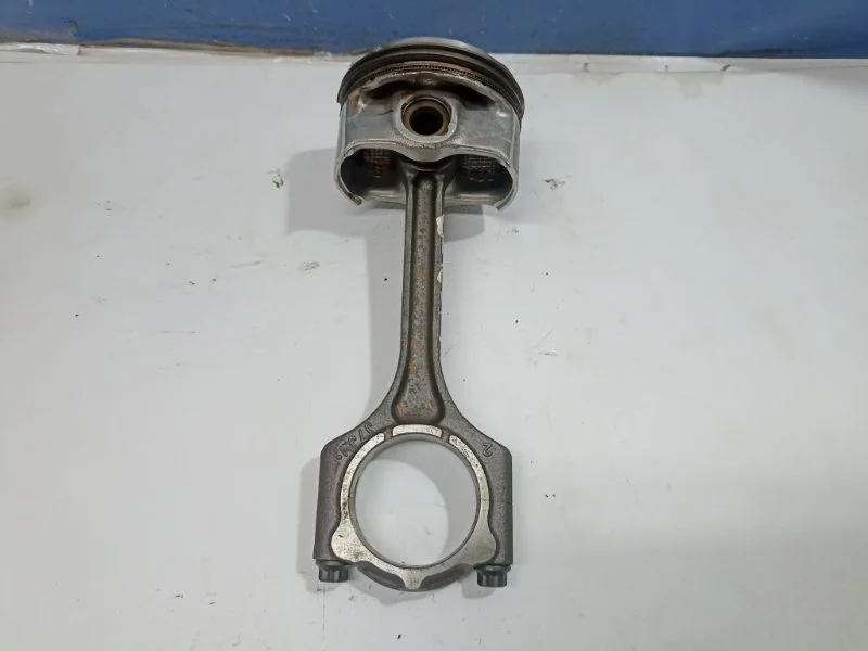 Поршень с шатуном Kia Cerato 3 2013-2020 235102E410 YD 2.0 G4NA