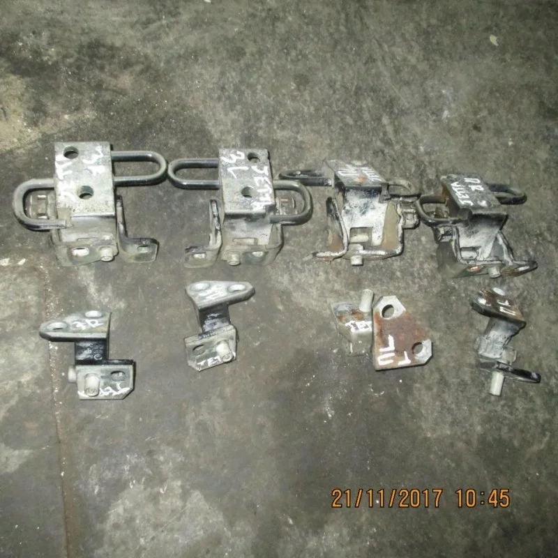 Петля двери Volkswagen Jetta 5 2008 1K4833411Q 1K2 1.6 BSE, задняя левая