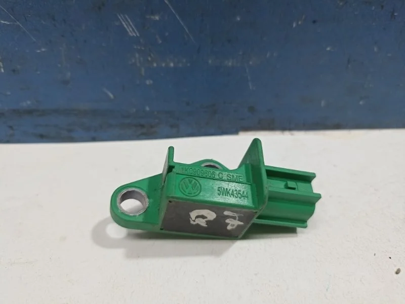 Датчик удара Audi Q7 2005 - 2015 1K0909606C