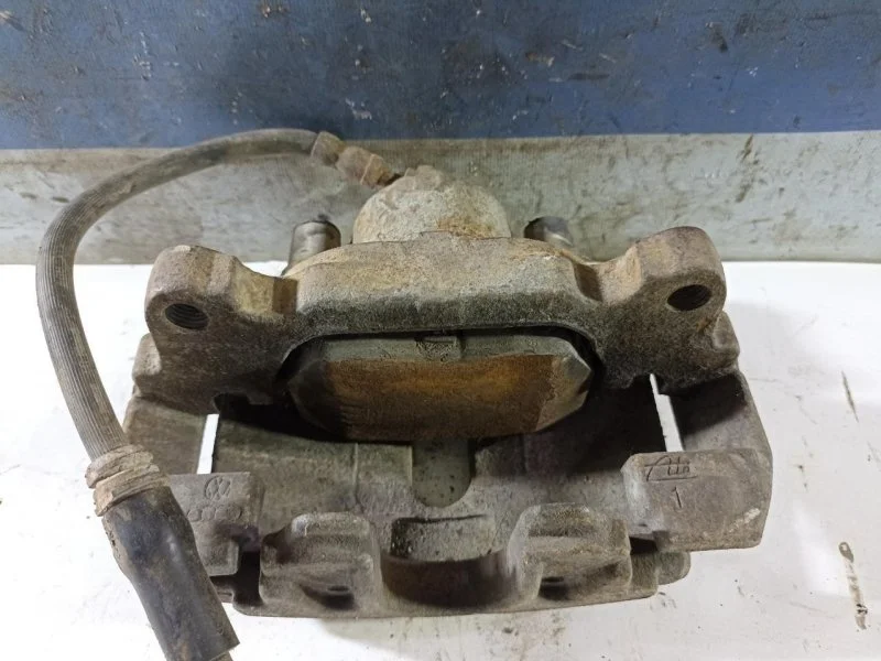 Суппорт тормозной Volkswagen Caddy 3 2003-2015 1K0615123E 1.2 CBZB, передний левый