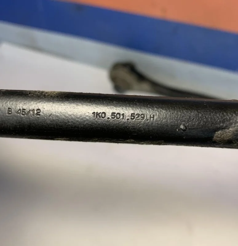 Рычаг подвески Skoda Octavia A5 2004-2013 1K0501529J 1Z, задний