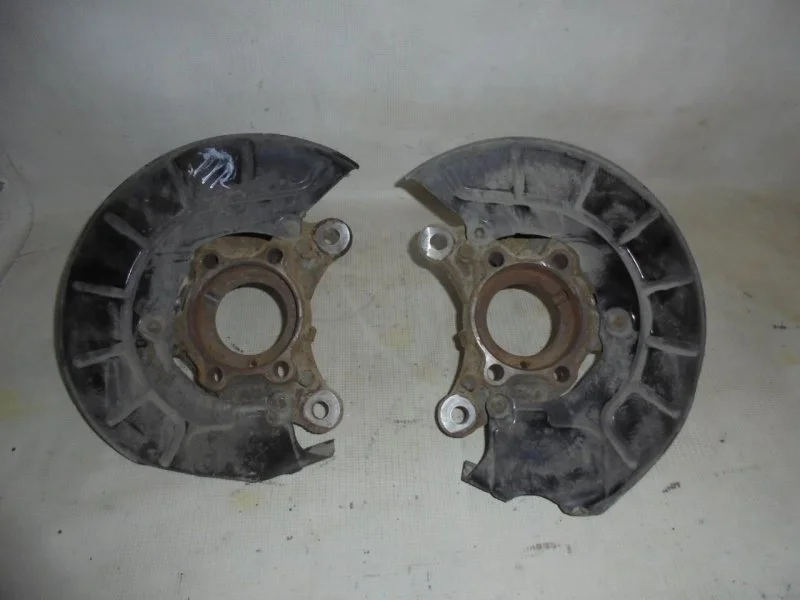 Кулак поворотный Volkswagen Caddy 3 2003-2015 1K0407256AA, передний правый