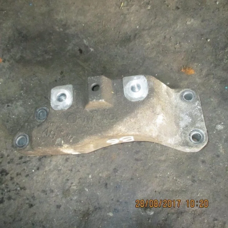 Кронштейн КПП Volkswagen Passat B6 2005 - 2010 1K0199117AB