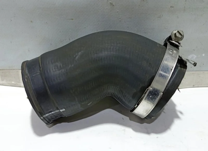 Патрубок интеркулера Volkswagen Tiguan 2007 - 2017 1K0145838AG