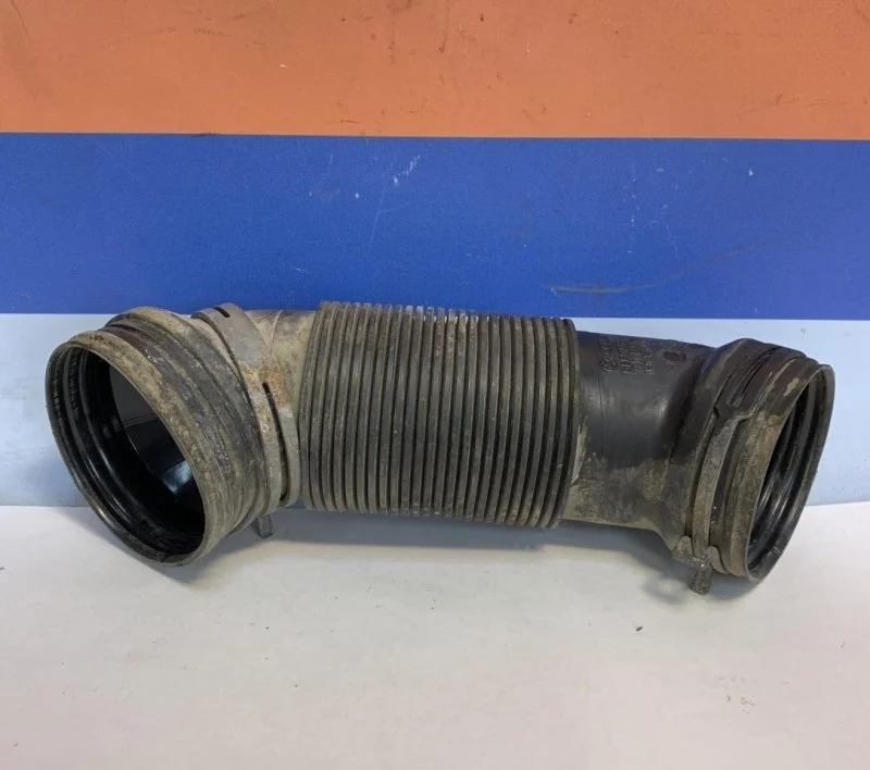 Патрубок воздушного фильтра Skoda Octavia A5 2004-2013 1K0129684L 1Z