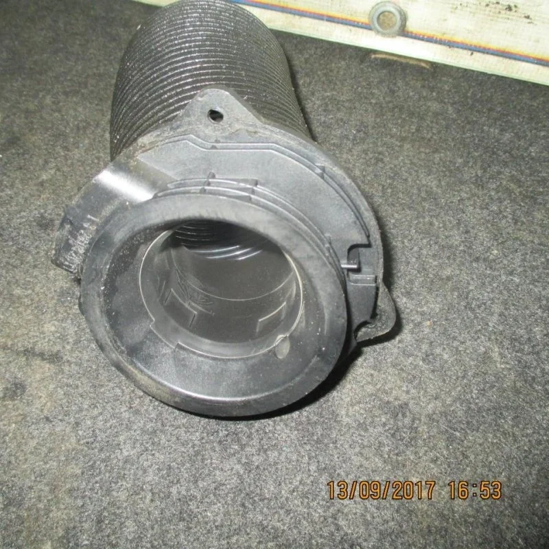 Воздуховод корпуса воздушного фильтра Volkswagen Passat B7 2011 - 2015 1K0129684AN