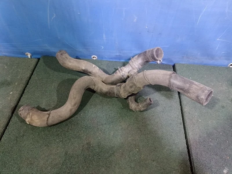 Патрубок системы охлаждения Skoda Octavia A5 2004-2013 1K0122101HR 1Z