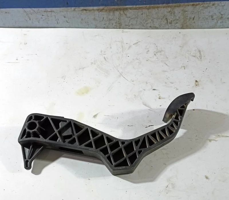 Педаль сцепления Skoda Octavia A4 1997-2011 1J1721059 1U