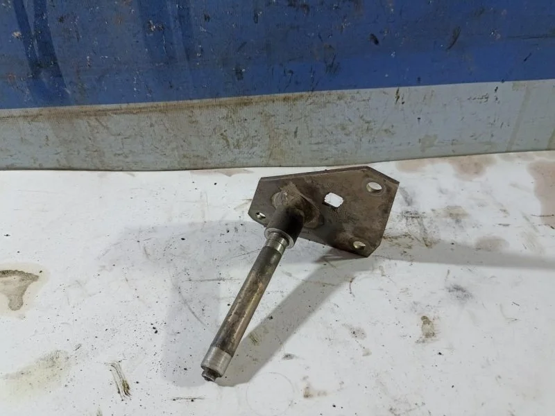 Кронштейн КПП Skoda Octavia A4 1997-2011 1J0711085B 1U