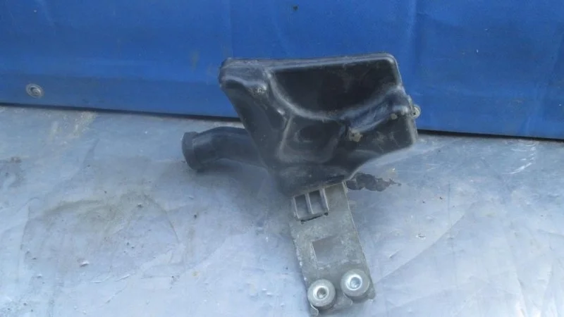 Ресивер воздушного фильтра Infiniti EX 2008-2017 16585JK20B J50