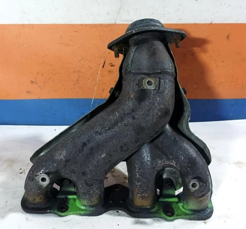 Коллектор выпускной Mitsubishi Outlander XL 1555A412 2.0 4B11