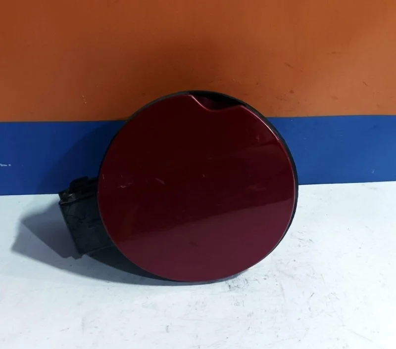 Лючок бензобака Peugeot 308 2007-2015 1517F4