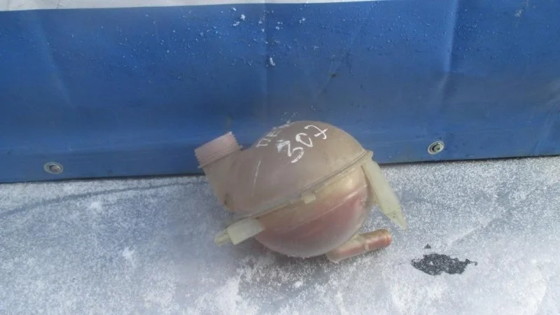 Бачок расширительный Peugeot 307 2001-2008 1323A3