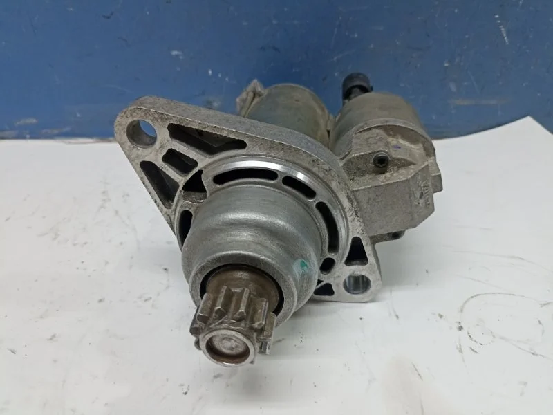 Стартер Volkswagen Golf 6 2009-2013 0AM911023K